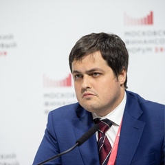 Евгений Хоров