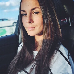 Лена Сухова